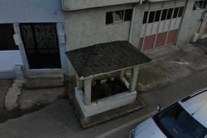 Şehir efsanesi köyü ikiye böldü...O mezar aşkından ölen kıza mı ait?