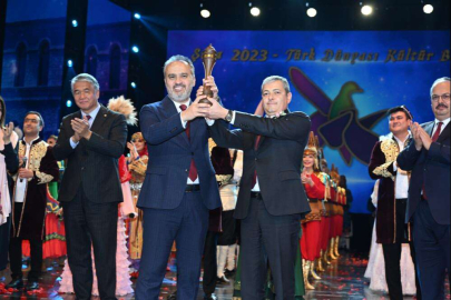 Türk Kültür sancağında nöbet değişimi