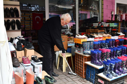 85 yaşında her sabah 7’de dükkanını açıyor