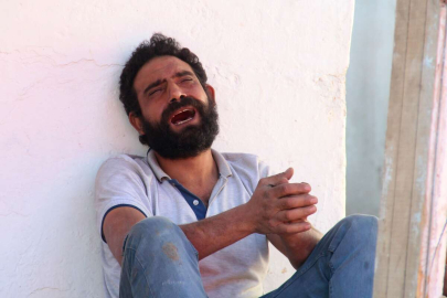 Evi yanan 4 çocuk babasının gözyaşları yürek burktu