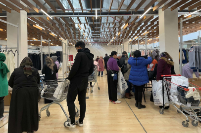 Kardeşlik mağazası yaraları sarıyor