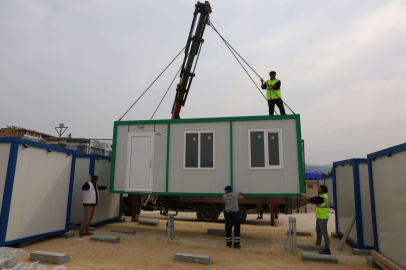 Bursa Büyükşehir'den geçici barınmaya hızlı çözüm