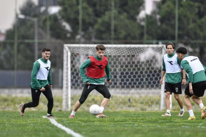 Bursaspor dar alanda çift kale maçlar yaptı