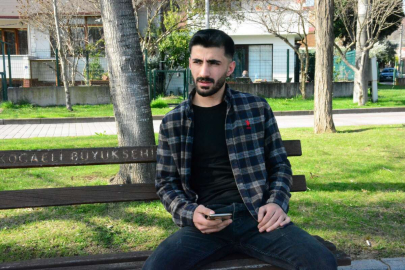 Film gibi olay: Sahnede türkü söylerken kendi ölüm haberini aldı