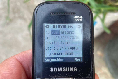 Şaka gibi...Yıllardır evinin önünde duran 47 yıllık traktörüne otoyol cezası geldi