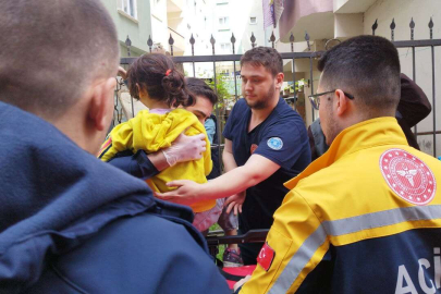 Oyun oynarken bahçe korkuluğu çenesine saplandı