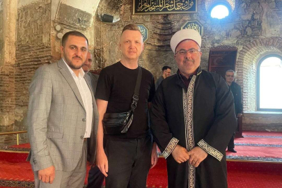 Duyduğu ezan sesinden etkilendi Ayasofya'da müslüman oldu