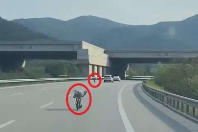 Otobanda canlarını hiçe sayarak böyle gittiler