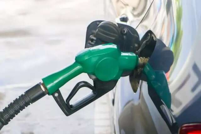 Akaryakıta çifte zam! Benzin ve motorin fiyatları bu gece değişiyor