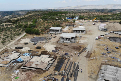 Depremin en büyük yıkımı yaptığı Hatay'da, köy evleri de yükseliyor