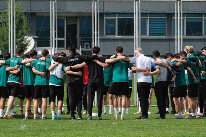 Bursaspor, Özlüce’de kampa girdi