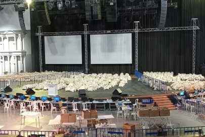 Küçükçekmece'de bin 543 oy torbası ilçe seçim kuruluna teslim edildi