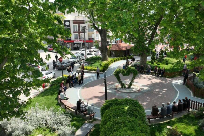 Gürsu’da parklar havaların ısınmasıyla doldu taştı