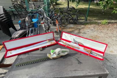 İznik polisi hırsızı evine kadar kovalayarak yakaladı, onlarca çalıntı eşya ele geçirdi