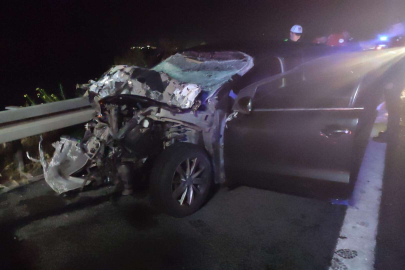 Otoyolda feci kaza; 1 ölü 1 ağır yaralı