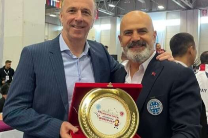 Necati Şimşek’e uluslararası ödül