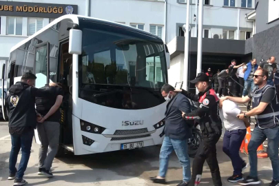 Genç kızları katalog üzerinden fuhşa sürüklüyorlardı...17 zanlı adliyeye sevk edildi