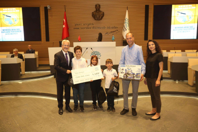 Nilüfer'de minikler atık yağ ve pil toplayarak çevreyi korudu