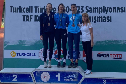 Bursa Büyükşehir Belediyespor, Türkiye Atletizm Şampiyonası’nda madalyaları topladı