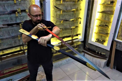 Topkapı Sarayı’ndaki eserin aynısını yaptı, görenler gözyaşlarına hakim olamadı