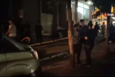 Gelinine bıçak çektiği gerekçesiyle oğlunu bıçaklayarak öldürdü