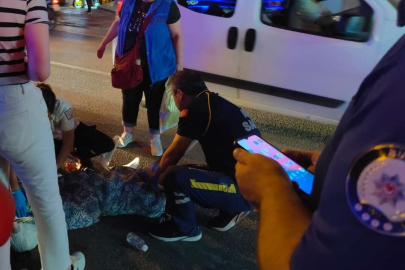 Karşıdan karşıya geçmek isteyen kadına araba çarptı