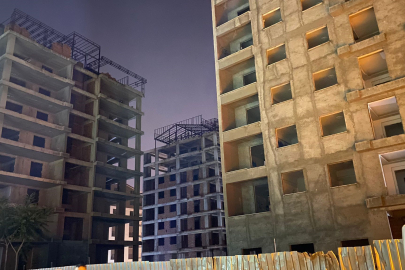 Merdiven boşluğunda 17 yaşında çocuk cesedi bulundu