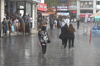 Bursalılar yağmura hazırlıksız yakalandı