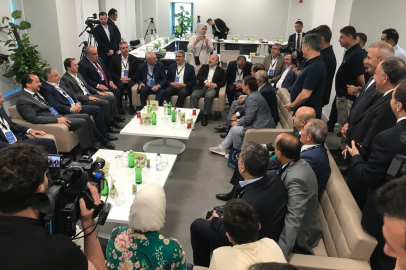 Togg Fabrikası'nda bir ilk...CHP'li vekillerden Togg'a övgü