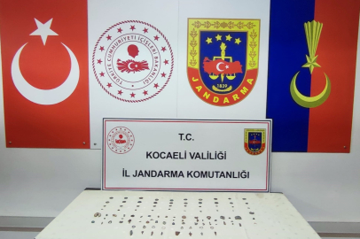 Durdurulan şahsın üstünde 101 tarihi eser ele geçirildi