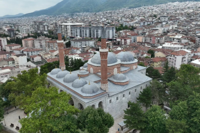 Bu caminin içine sinek giremiyor