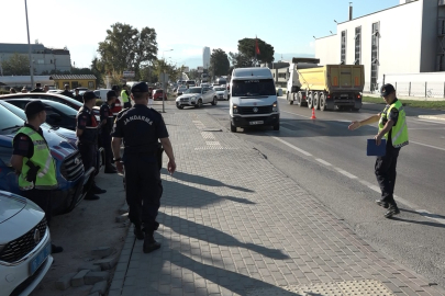 Okulun ilk günü didik didik arandılar