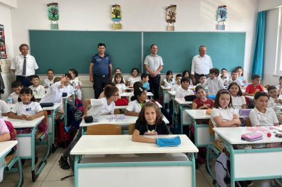 Bursa'da Okul Polisi, eğitim kurumları çevresinde kuş uçurtmuyor