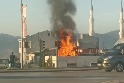 Bursa’da evin çatısında çıkan yangın korkuttu