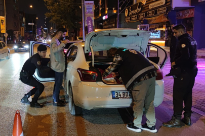 Bursa polisinden huzur ve güven uygulaması: 4 bin 702 kişi sorgulandı, 15 gözaltı