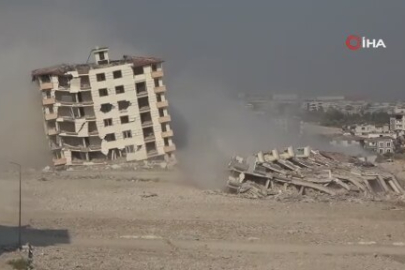 640 kilogram patlayıcı kullanılan yıkımda 4 bina yerle bir oldu