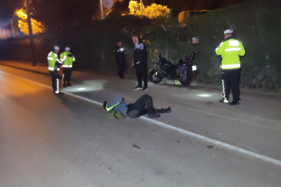 Otomobil sürücüsü motosiklete çarpıp kaçtı