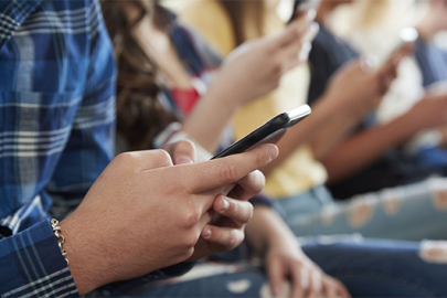 Öğrencilere telefon ve bilgisayar desteği Resmi Gazete'de