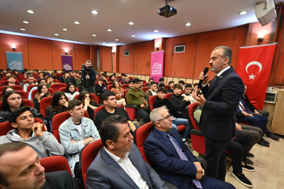 Başkan Aktaş'tan liselilere altın öğütler