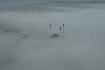 Bursa sisli bir sabaha uyandı