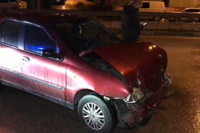 Şerit değiştirirken otobüse çarptı: 1 yaralı