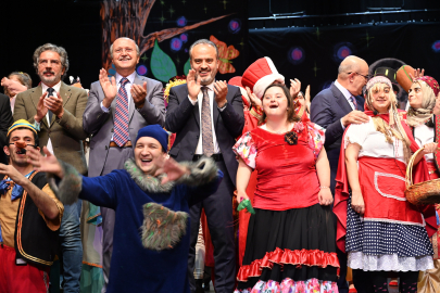 Bursa'da engeller sevgiyle aşılıyor