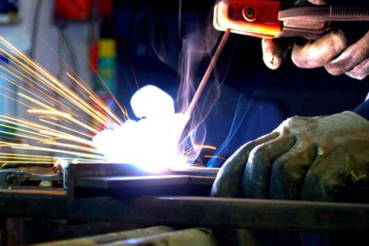 Sanayi üretimi yıllık yüzde 1,5 arttı