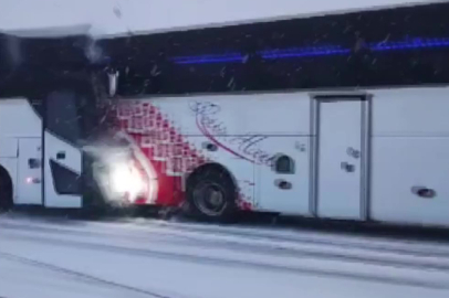 Kars'ta feci kaza! Kontrolden çıkan otobüs kaza yaptı, ölü ve yaralılar var