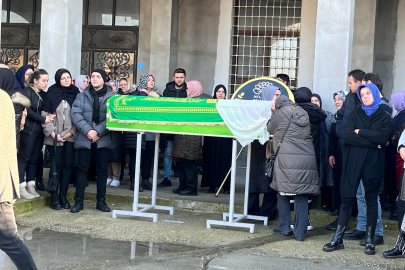 Lüks rezidansın 10. katından düşerek hayatını kaybeden genç kadın toprağa verildi