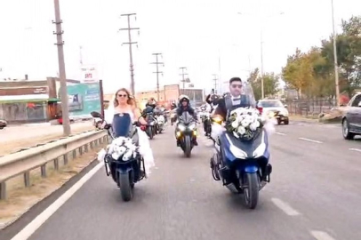 Motosiklet tutkunu çiftin konvoyu