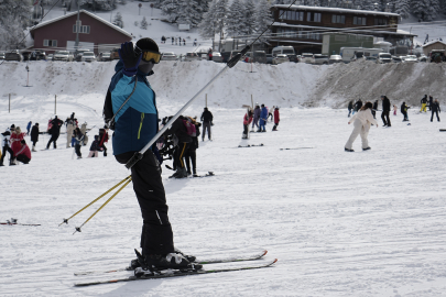 Uludağ'da sezon açıldı, kayak ücretleri belli oldu