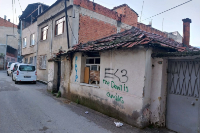 Tehlike arz eden metruk binalar yıkılıyor