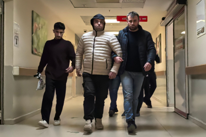 Uyuşturucu tacirleri kıskıvrak yakalandı