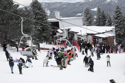 Sömestr tatilinin son hafta sonunda Uludağ’da yoğunluk yaşandı